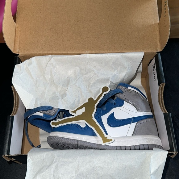 JORDAN RETRO 1 HIGH OG TRUE BLUES WHITE CEMENT GRAY 6C - Picture 2 of 10